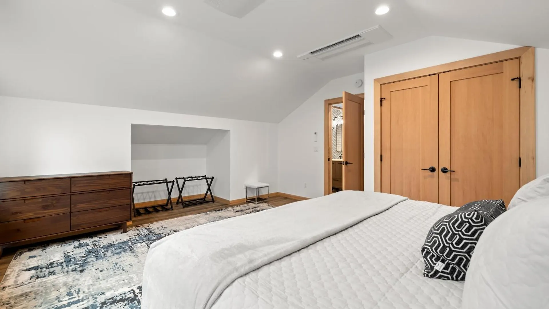 Coda Guesthouse -New In 2024 Portland United States